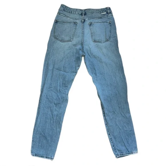 Distressed/Destroyed Billabong Knee Rip High Rise Jeans - Picture 2 of 3